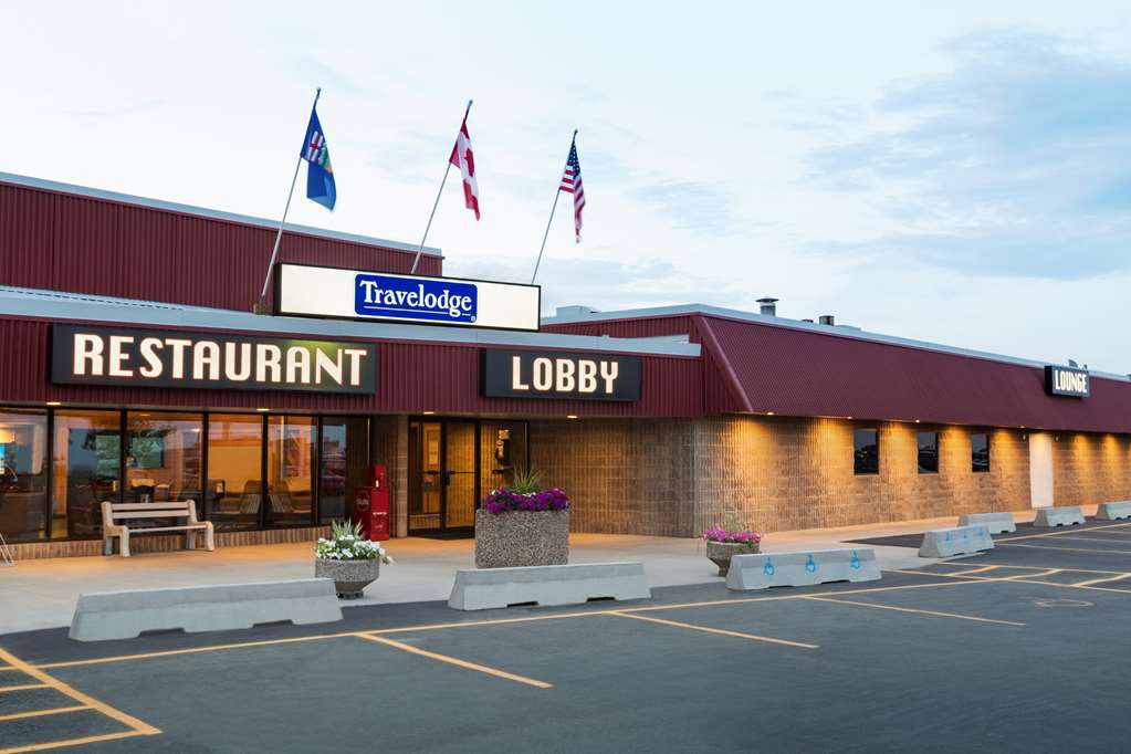 Travelodge Hanna Canada Grey Kültér fotó